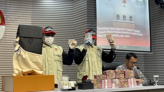 Sempat Buron, Tersangka Utama Dugaan Suap Impor Barang Ilegal di Bea Cukai Ditahan KPK