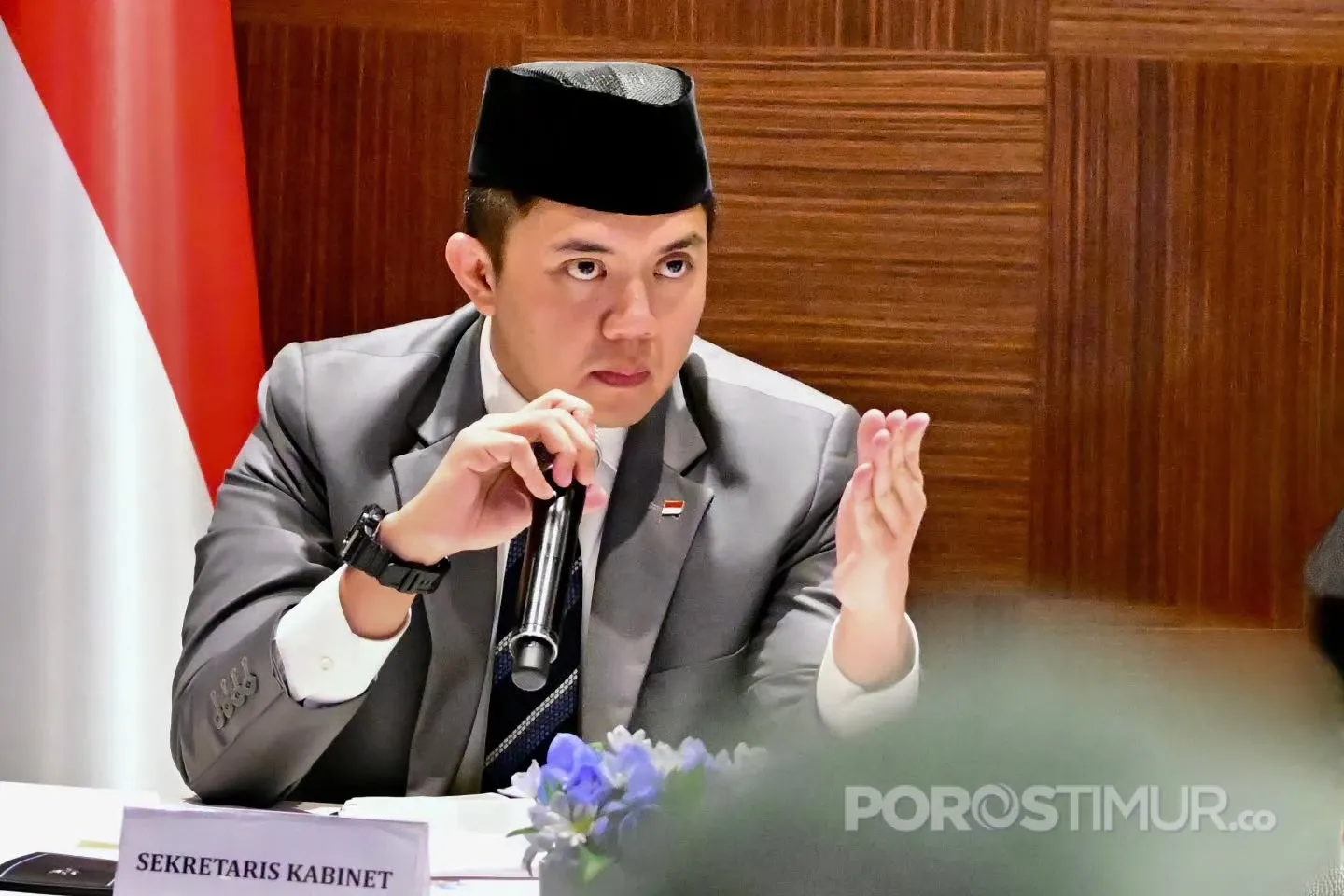 Sekretaris Kabinet Teddy Indra Wijaya memaparkan Kebijakan Transformasi Budaya Kerja dan Efisiensi Energi
