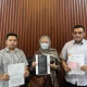 Pegang 2 Bukti Fatal Chat WA dan Vonis PTSD, Law Firm Dr. Yayan Riyanto Lapor Kakek 82 Tahun ke Polresta Malang Kota